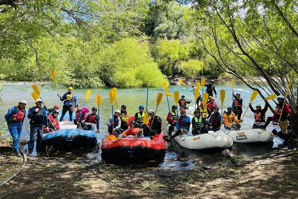 Dictan un curso gratuito de guía y monitor de rafting en Pilo Lil 