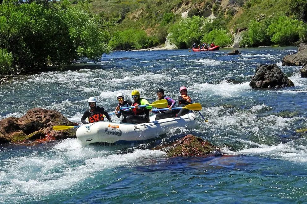 Dictan un curso gratuito de guía y monitor de rafting en Pilo Lil 