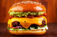 El Cheddar en su día: del campo inglés a la mesa argentina