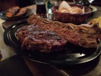 Noche de “Puro Sabor”: carnes, vinos patagónicos y música en vivo en Cipolletti