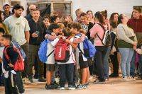 Mas de 100 mil alumnos de Primaria y Especial volvieron este miércoles a clases 