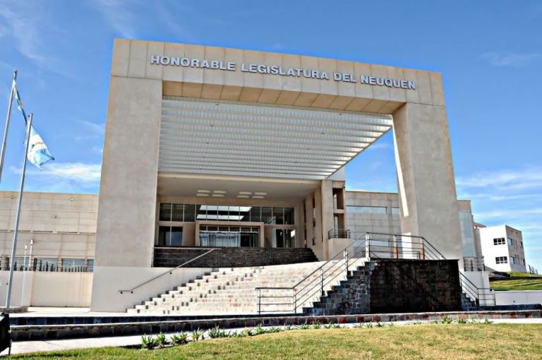 Legislatura de Neuquén debatirá proyecto para regular IA en campañas electorales