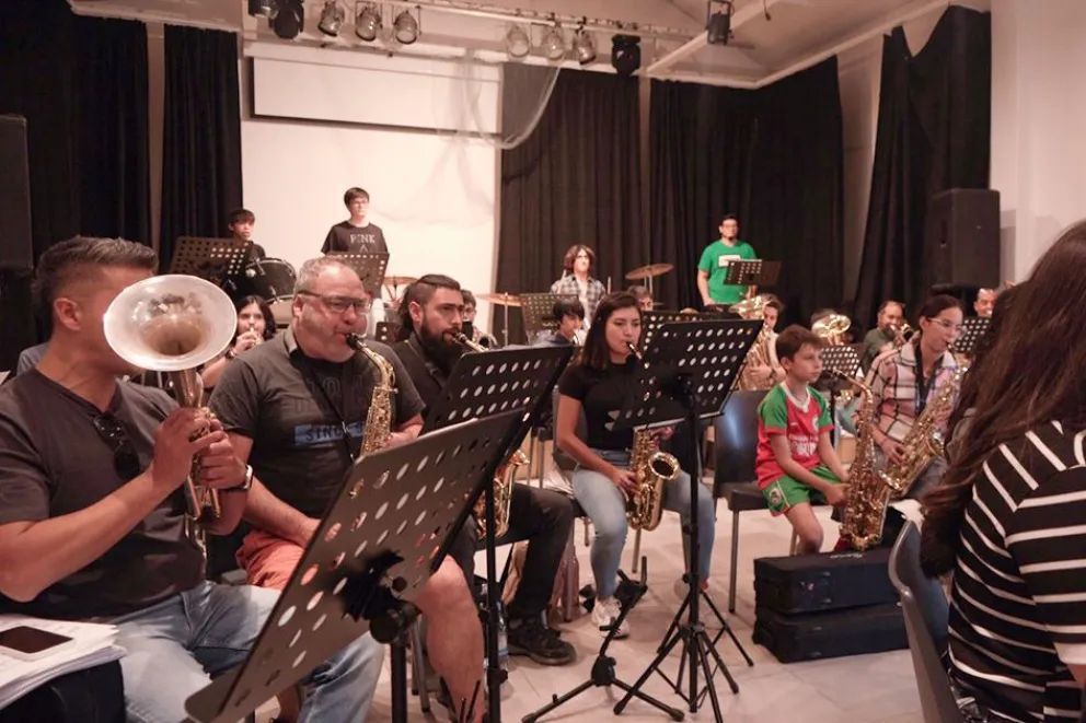 Con nuevos instrumentos, fortalecen a la Banda Sinfónica Provincial