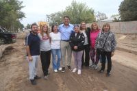 Gaido recorrió el sector La Familia y confirmó qué ya están listas las redes de gas, agua y cloacas