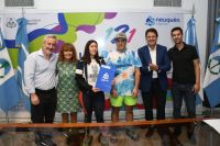 Juan Hurtado hizo entrega de 12 escrituras y 14 boletos de compraventa a vecinos de distintos barrios