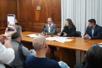 Cinco ofertas para remodelar la cubierta del edificio de Balneoterapia en Copahue