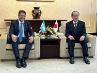 Gaido visitó Hiroshima y fue recibido por el alcalde Kazumi Matsui en una ciudad símbolo de la paz