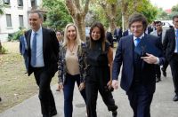 Milei tildó de "inútil, imbécil e incompetente" a Kicillof y a CFK de "corrupta y presidiaria"