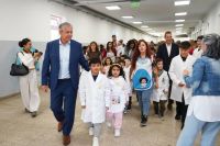 Figueroa inauguró el edificio renovado de la escuela primaria 101