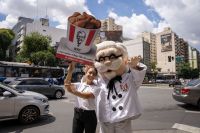 KFC redobla la apuesta: más locales, más show y el pollo como protagonista