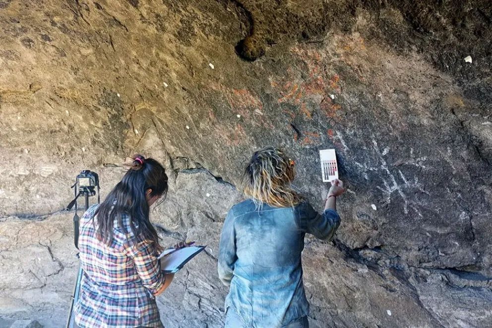 Investigando el pasado, buscan herramientas para el presente