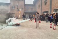 Articulan capacitaciones de plan de evacuación y uso de extintores en escuelas