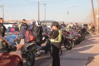 Proponen exigir casco y licencia para retirar motos