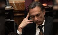 Quién es y cuánto cobra el diputado libertario que se durmió en el Congreso