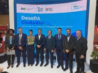 El intendente expuso en la Feria del Libro y posicionó a Neuquén como ciudad líder en innovación con inteligencia artificial