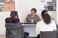 Ofrecen servicios del área de derechos humanos en cuatro barrios de Neuquén capital