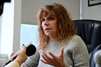 Con las esquinas despejadas de limpiavidrios, el jueves comienza la etapa de las multas