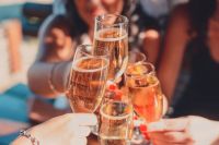 Una noche de fuegos, vinos y música para celebrar los sentidos en Cipolletti