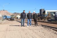 El intendente visitó la obra de asfalto en Rincón del Río y confirmó que ya se superó el 80% de avance