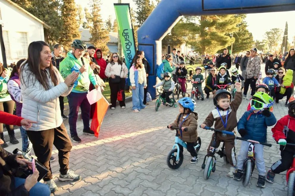 Más de 2.000 personas participaron de la Session Deportes Urbanos NQN en Ciudad Deportiva