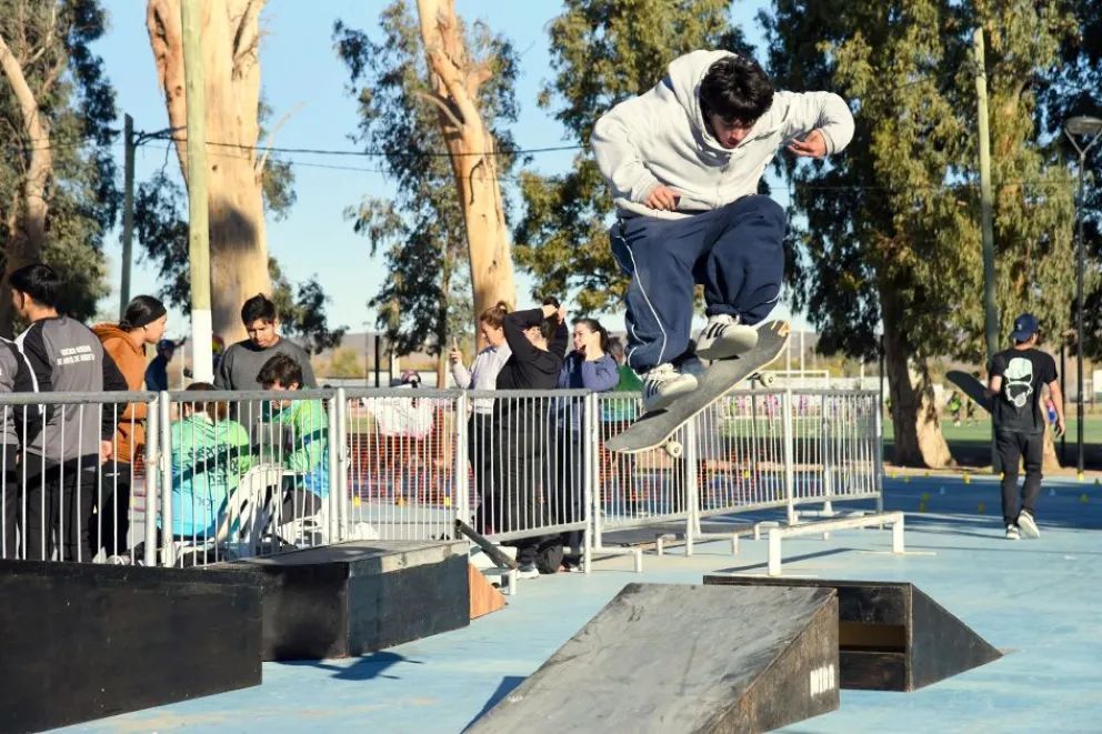 Más de 2.000 personas participaron de la Session Deportes Urbanos NQN en Ciudad Deportiva
