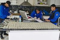 Estafaron a una jubilada con "el cuento del tío" y la investigación terminó con el secuestro de más de 2 kilos de cocaína