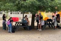 Entregaron mobiliario fabricado con plástico reciclado para espacios públicos