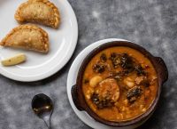 Buenos Aires huele a locro: mesas patrias para celebrar el 25 de Mayo