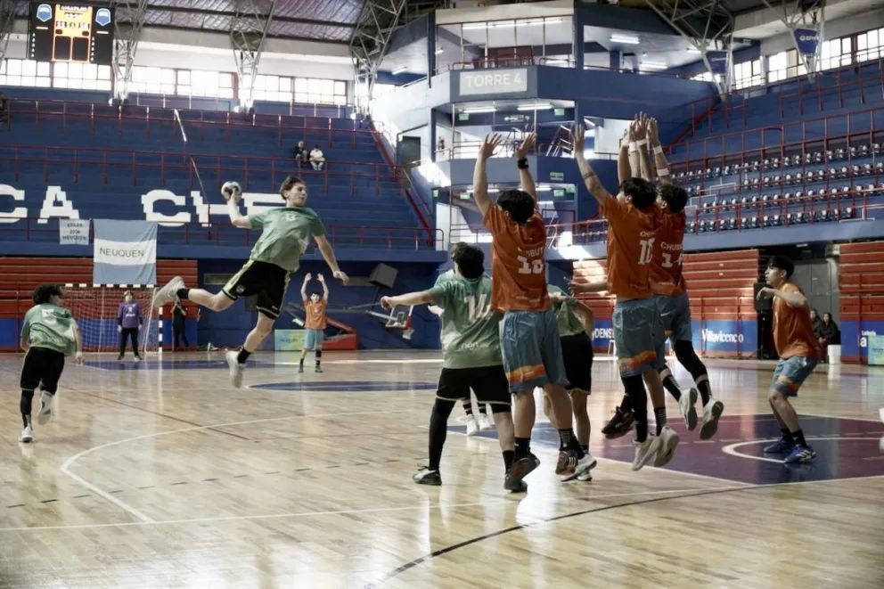 Neuquén volvió al podio en los Juegos Epade y fue campeón en básquet femenino
