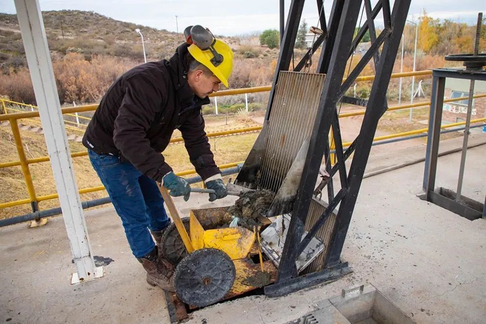 Detrás de cada gota: el trabajo silencioso del EPAS para cuidar el agua y el ambiente en Neuquén