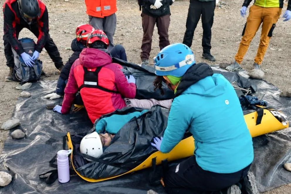Capacitaron a socorristas de alta montaña