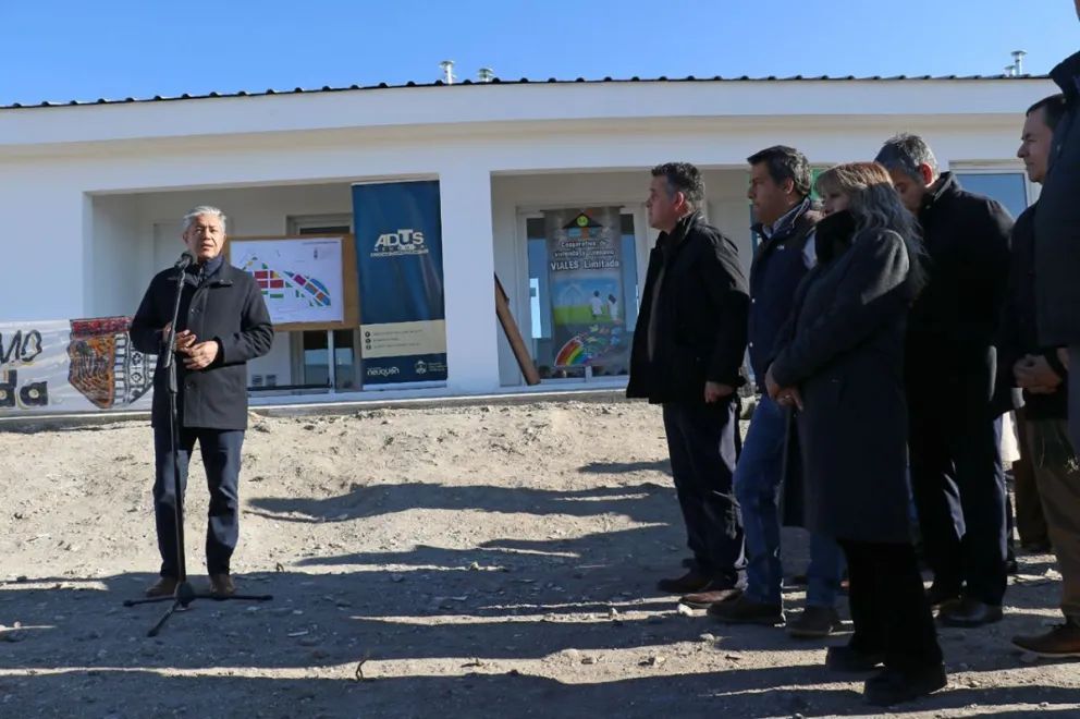 Figueroa: “Las viviendas, las rutas y las obras son las que mejoran la vida de la gente”