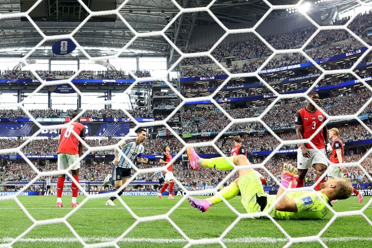 Con doblete de Messi, Argentina le ganó a Austria 2-0 y clasificó a la proxima ronda