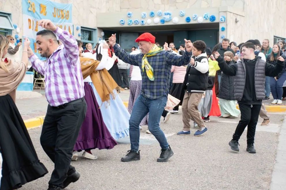 Escuelas especiales neuquinas festejaron el Día de la Bandera 