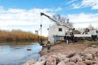 EPAS ejecuta un plan de mejoras en los sistemas de bombeo del río Limay