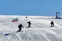 Batea Mahuida estrenó la temporada de invierno 2026 con buena nieve en sus pistas