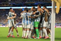 Sufrió y ganó: Argentina venció 3-2 a Cabo Verde y logró meterse en octavos de final 