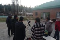 Con talleres de astronomía en plazas, el norte neuquino estudia el cielo
