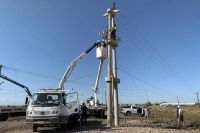 Continúan las tareas para normalizar el servicio eléctrico en Centenario