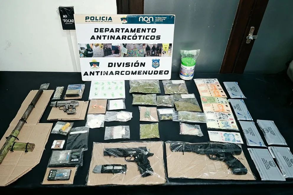 Desbarataron dos puntos de venta de drogas en Neuquén