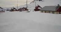 Feroz temporal en varias provincias del país: localidades aisladas y paredones de cuatro metros de nieve