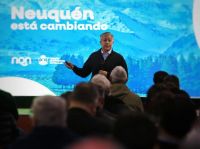 CAF aprobó créditos por 387,8 millones de dólares para obras viales y de energía en Neuquén