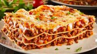 De la clásica boloñesa a las versiones vegetarianas: por qué la lasaña sigue conquistando el mundo