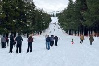 El Parque Recreativo El Llano vivió una jornada inolvidable a pura nieve y diversión