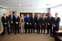 Milei y Nova encabezaron la firma de acuerdos bilaterales en Quito para profundizar la relación estratégica entre la Argentina y Ecuador