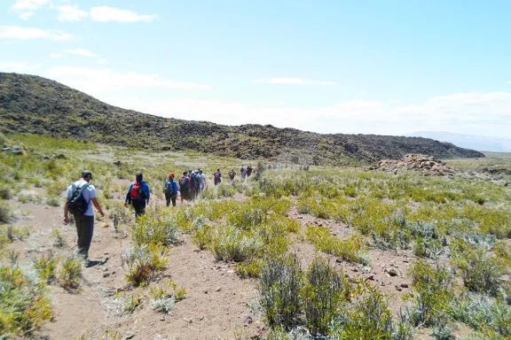 Trekking al Jurásico: la experiencia para descubrir el "Mar de Vaca Muerta"