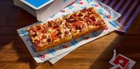 La pizza individual que todos quieren probar: tiene estilo Detroit y se puede personalizar