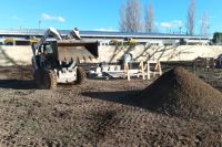 Ya se construye el cerco perimetral en el Jardín 27 de Valentina Sur