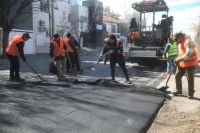 Avanza la repavimentación de 15 cuadras en calle Alderete dentro del plan histórico para renovar 500 arterias por año