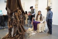 Zapala invita a visitar Fibras Vivas, la muestra que reúne arte, tejido y territorio